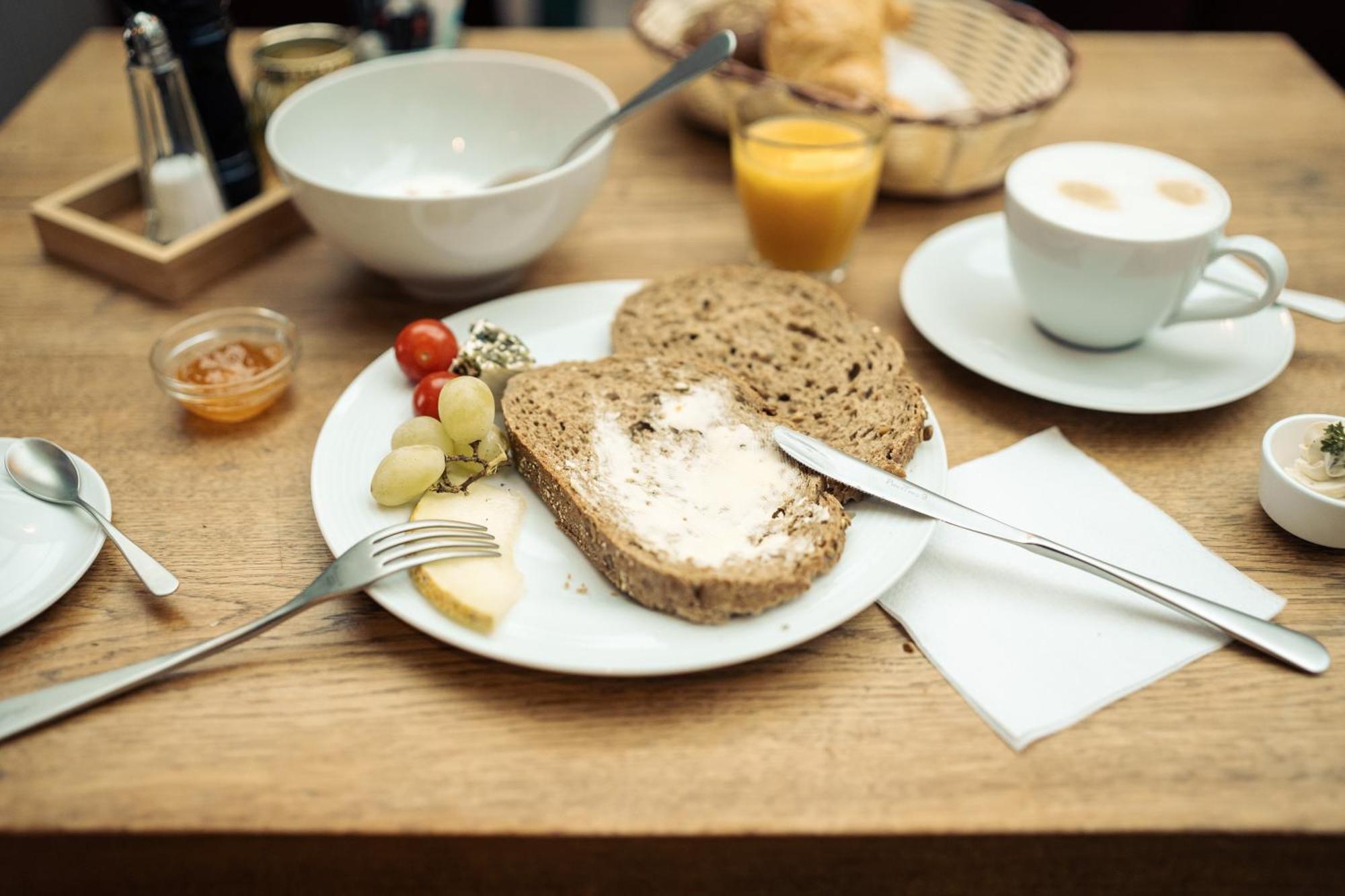 Bed & Breakfast Five 3*