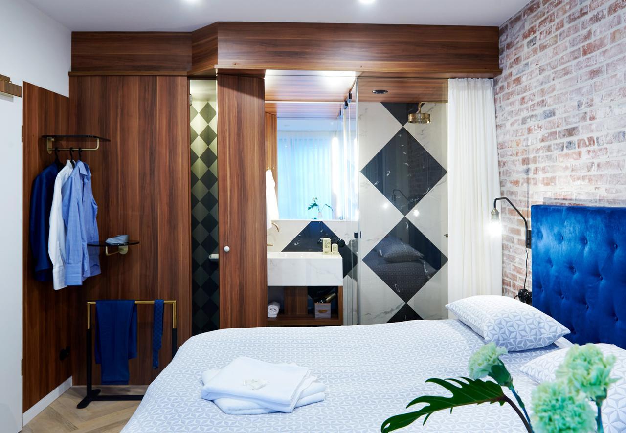 Bed & Breakfast Five Leer